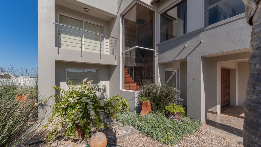 5 Bedroom Property for Sale in Waterfront Western Cape